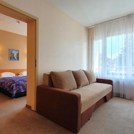 Good Stay Eiropa Hotel Economy Jūrkalne Eksteriør bilde