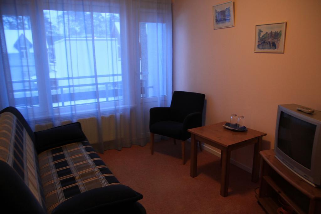 Good Stay Eiropa Hotel Economy Jūrkalne Rom bilde